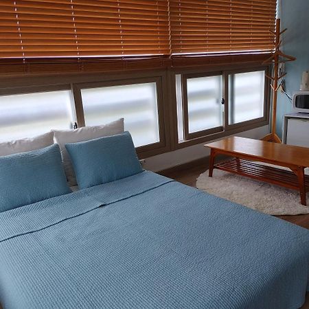 Moon Forest Guesthouse เมืองเชจู ภายนอก รูปภาพ