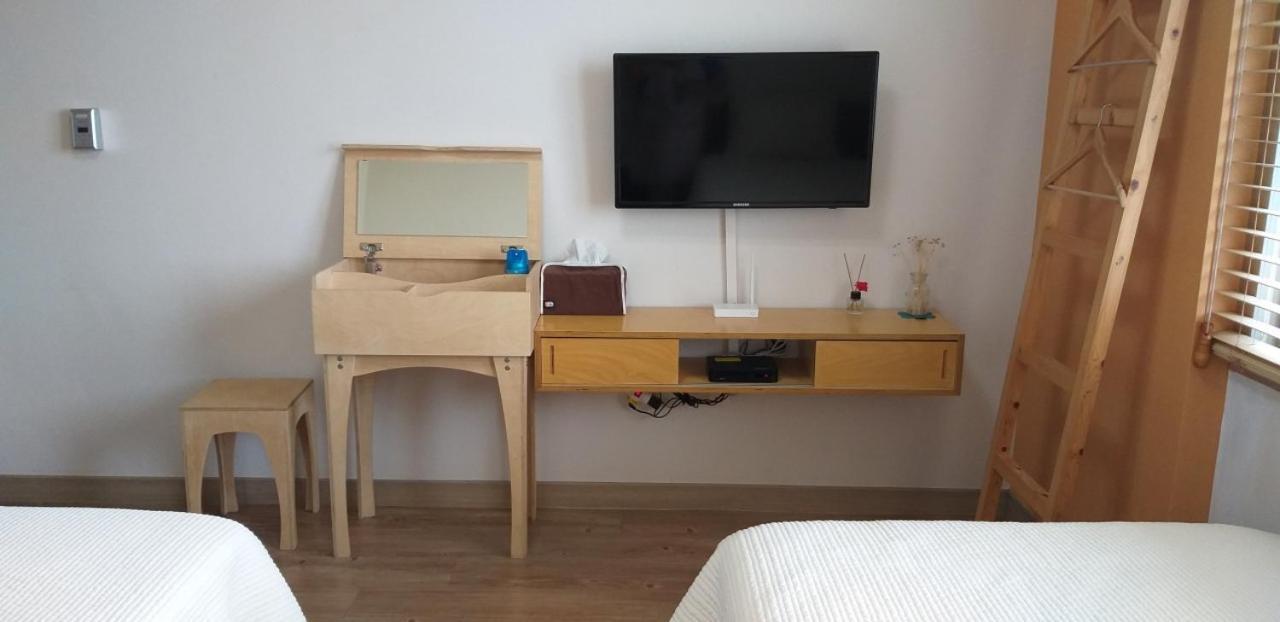 Moon Forest Guesthouse เมืองเชจู ภายนอก รูปภาพ