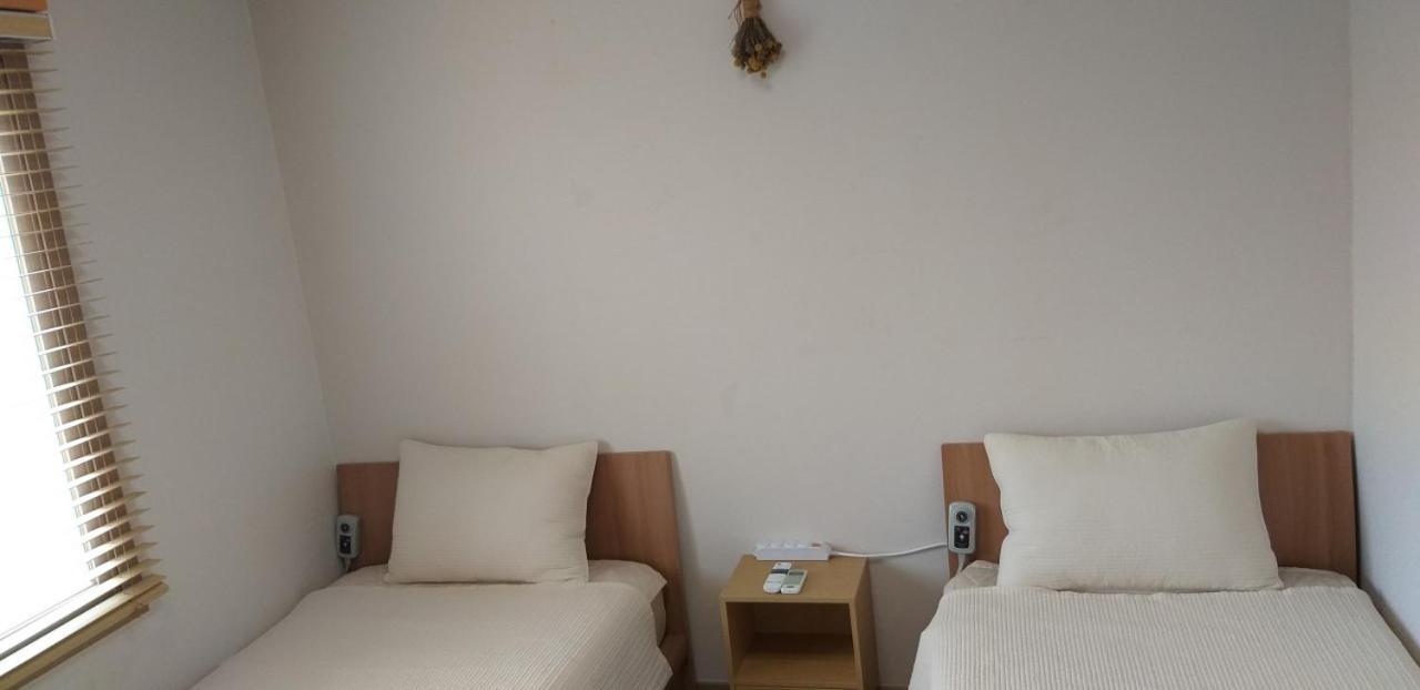 Moon Forest Guesthouse เมืองเชจู ภายนอก รูปภาพ