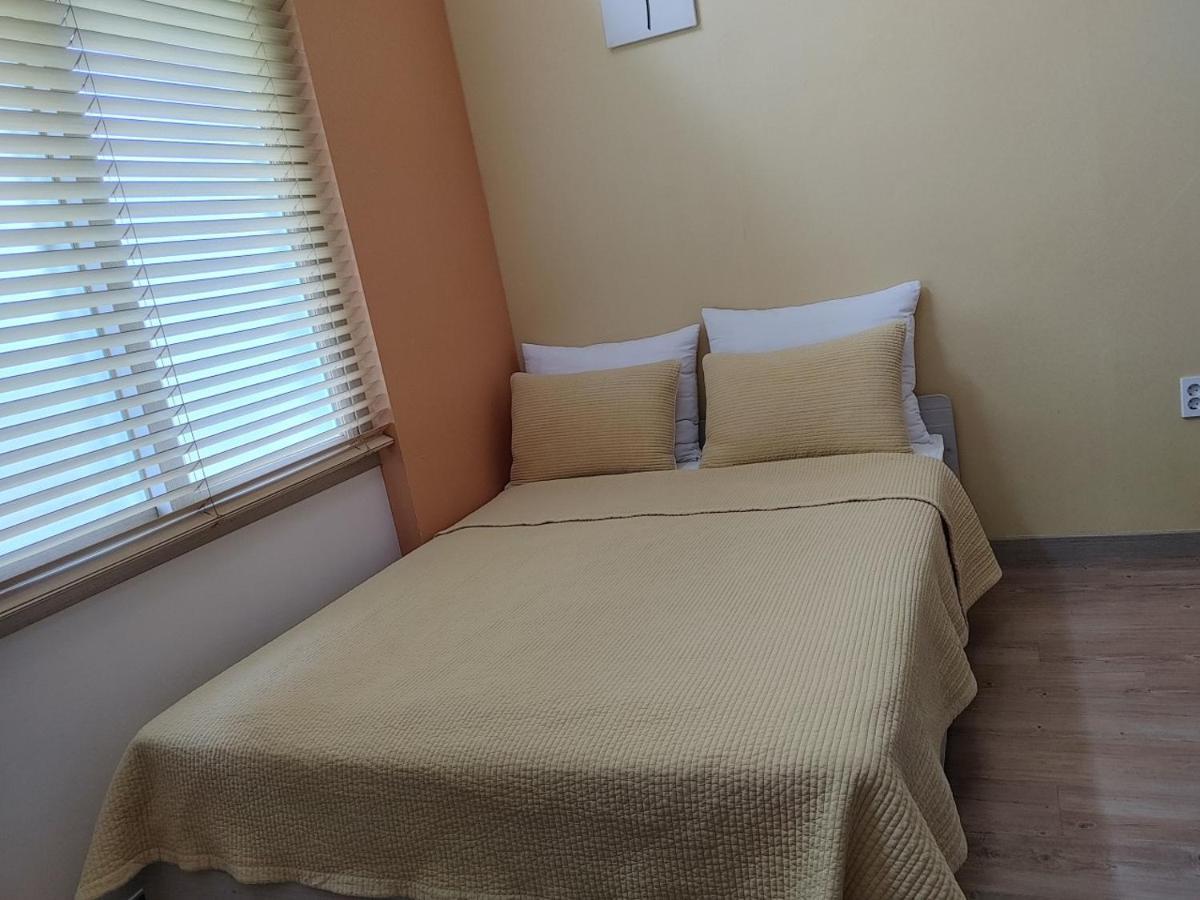 Moon Forest Guesthouse เมืองเชจู ภายนอก รูปภาพ